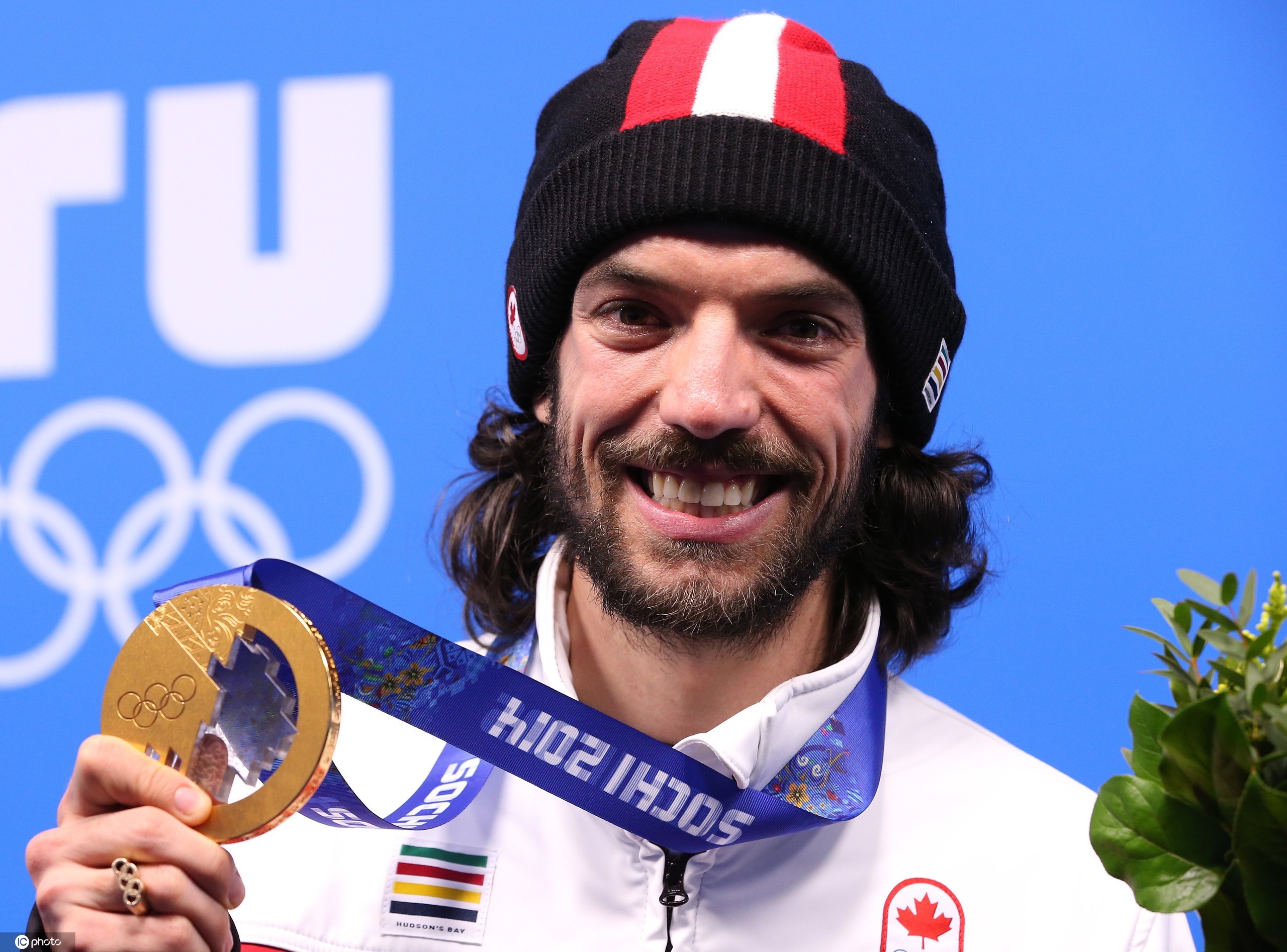 加拿大代表队斩获金牌，荣光无限的简单介绍