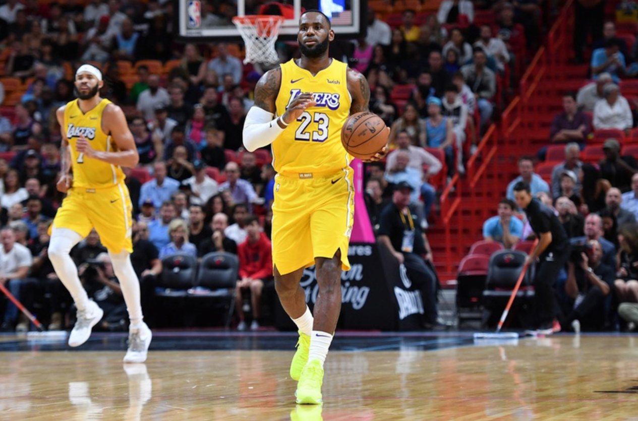 九游体育中国官网-包含热火队快节奏打法获得成功，赢得掌声的词条