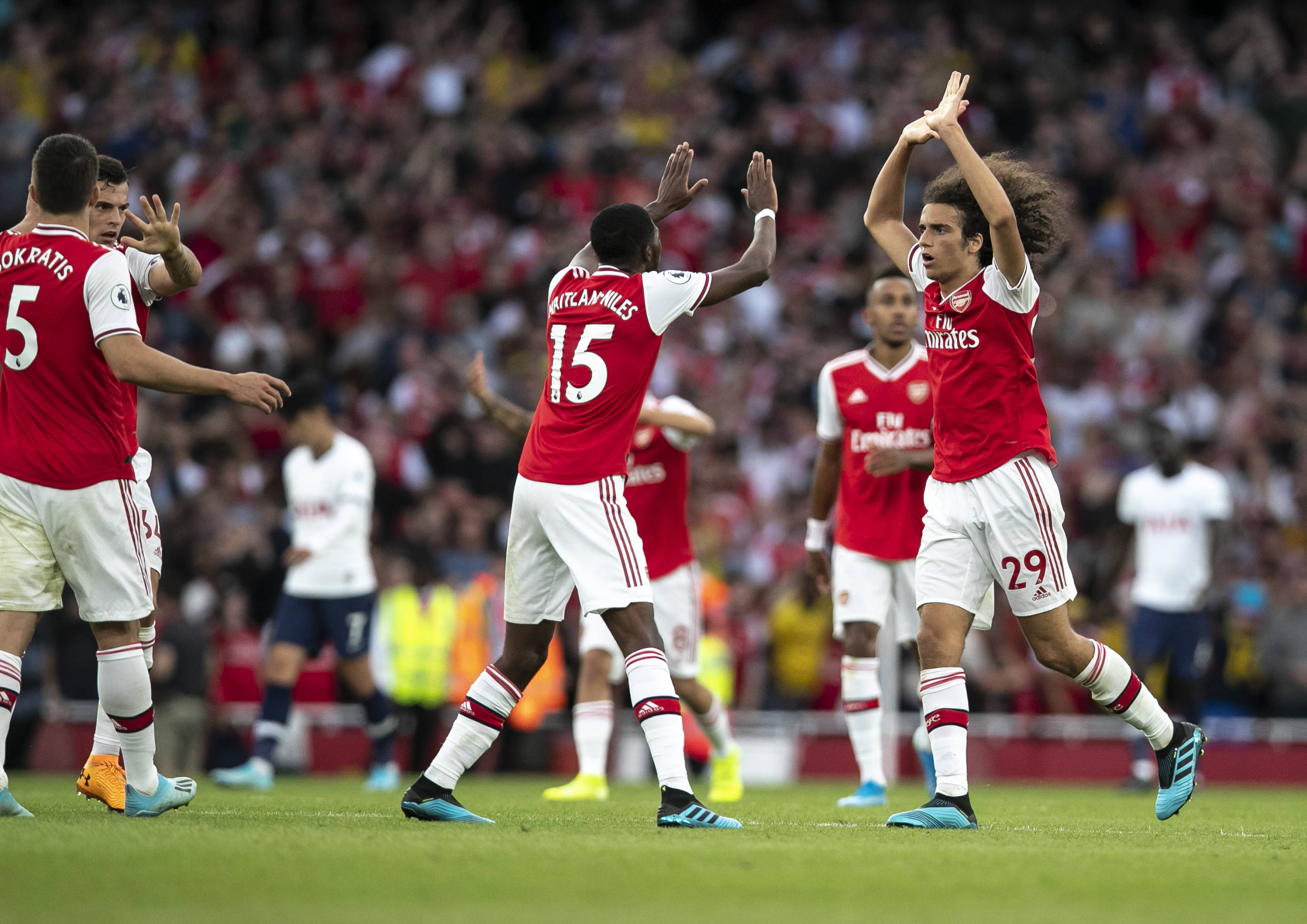 多特蒙德主场大胜阿森纳,士气高涨 多特蒙德主场大胜阿森纳,士气高涨