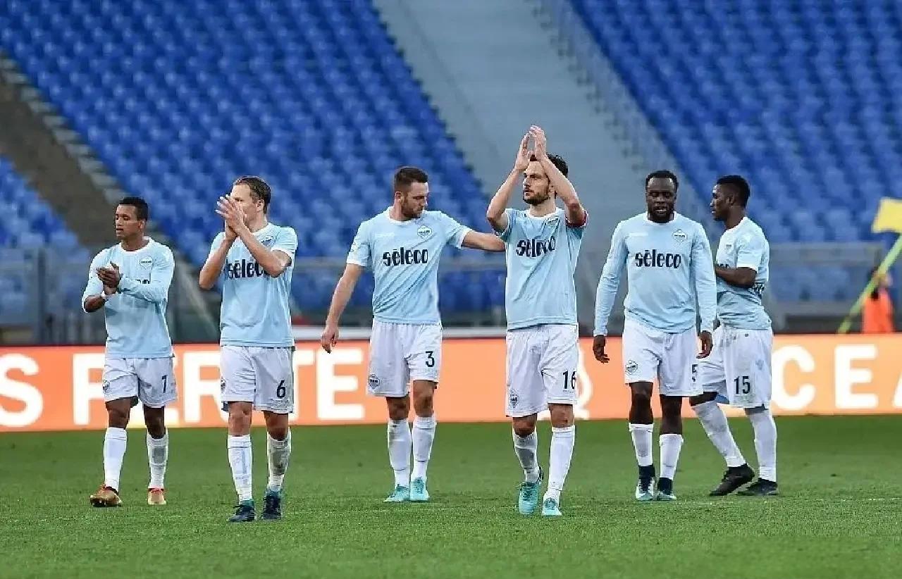 关于那不勒斯迎战罗马，激烈对抗的信息