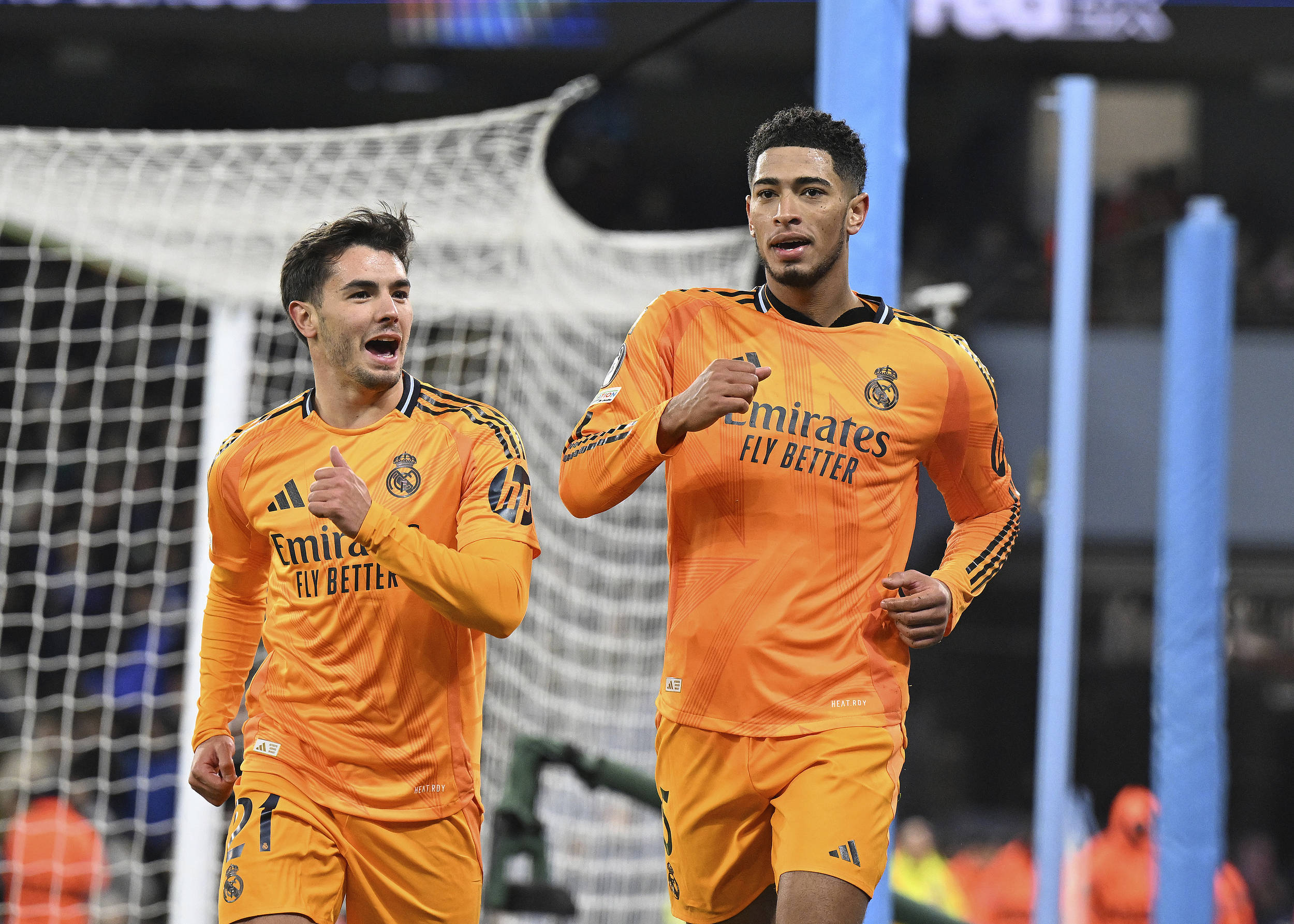 关于欧预赛赛场火爆,球员们拼尽全力争取晋级机会的信息 关于欧预赛赛场火爆,球员们拼尽全力争取晋级机会的信息