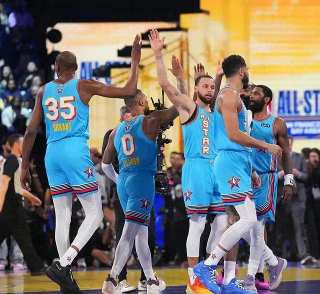 关于美国篮球全明星阵容曝光,球迷展开热烈讨论的信息 关于美国篮球全明星阵容曝光,球迷展开热烈讨论的信息