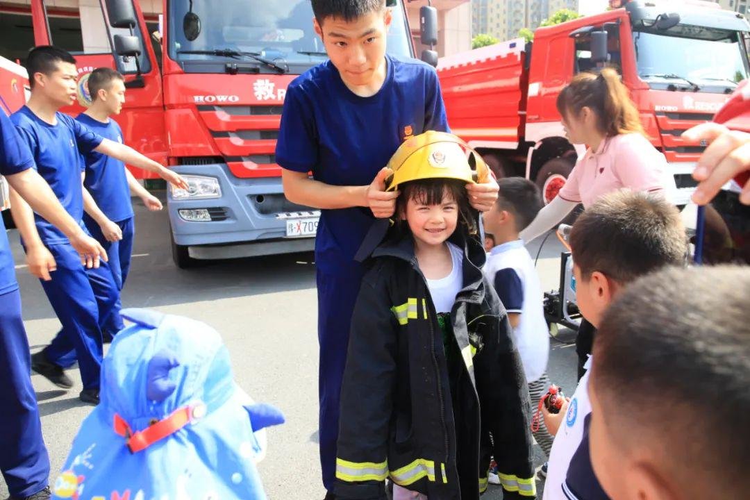 关于热血拼搏!球场热情澎湃再掀高潮的信息 关于热血拼搏!球场热情澎湃再掀高潮的信息