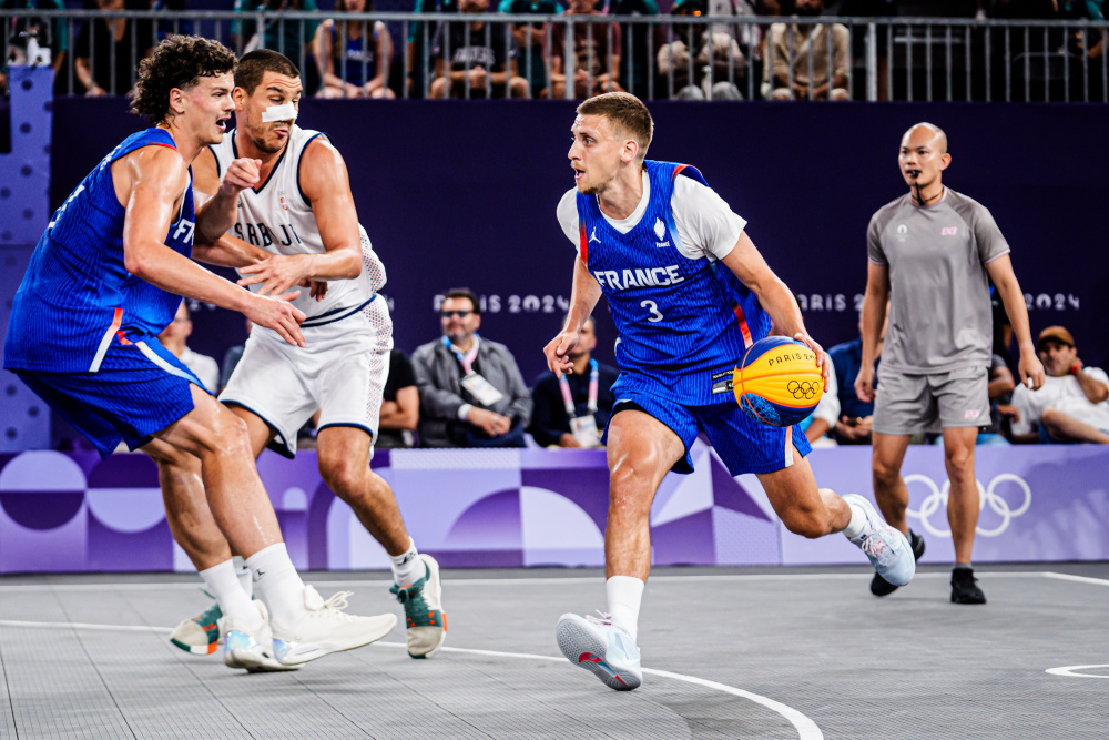 九游体育官网入口-包含欧洲球员与球队合作举办篮球公益活动的词条