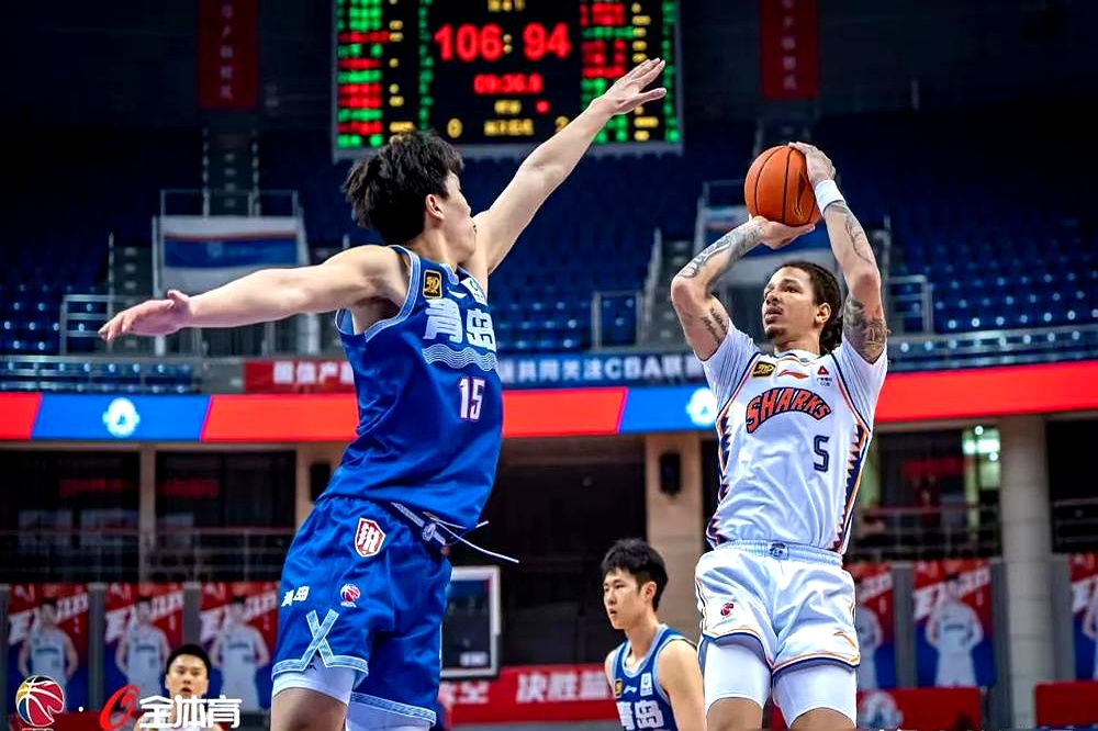 内线强手对决！新疆队与福建队争夺球场主导权的简单介绍