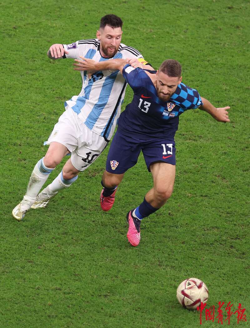 克罗地亚选手在游泳决赛中刷新纪录