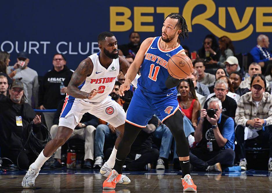 尼克斯主场战胜活塞，破连败