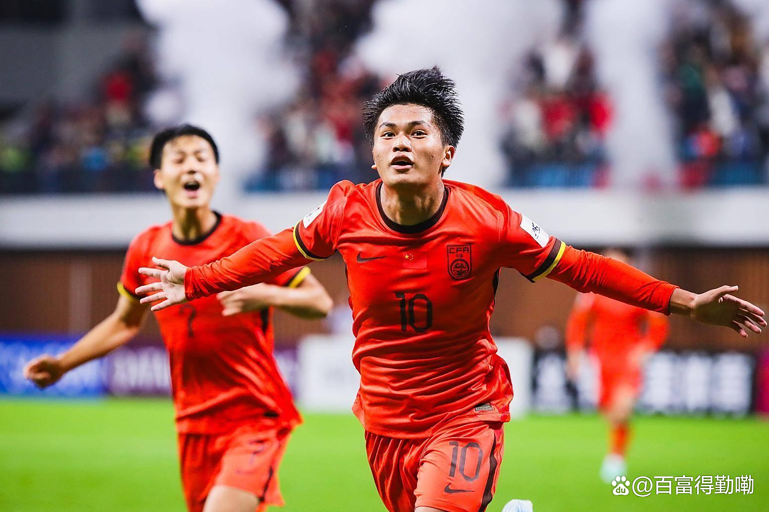 九游体育官网-本土球员崭露头角，为球队注入新的活力的简单介绍