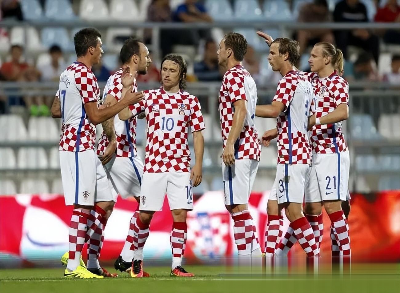 包含波斯尼亚绝杀克罗地亚，欧预赛名次上升势头良好！的词条