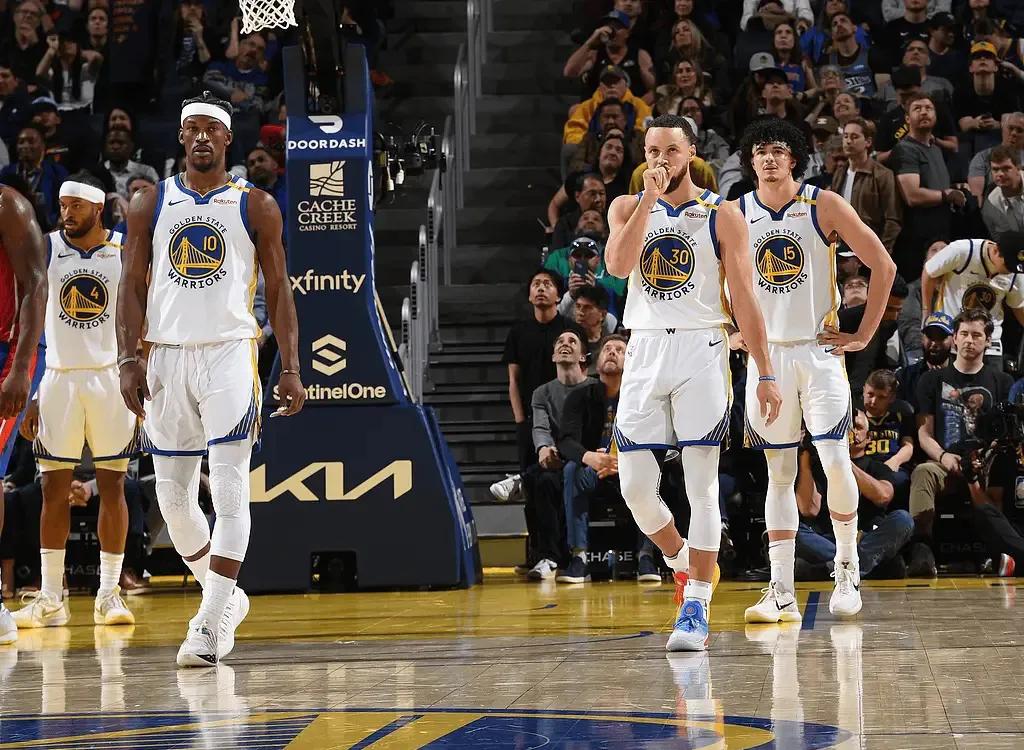 勇士再胜雷霆，扩大胜利差距