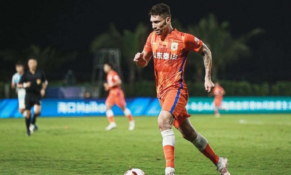 卫冕冠军再战强敌，胜负难分